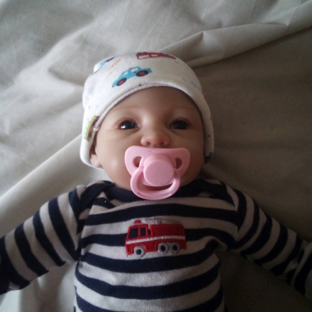 Reborn baby with no fixed gender